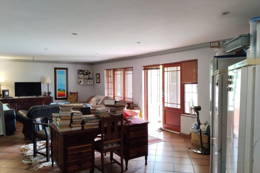 5 Bedroom Property for Sale in Meerhof North West